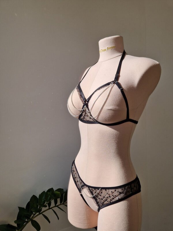 Nea Ouvert Glittery Chain Lingerie Set - Image 3